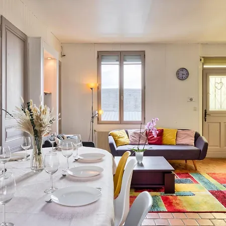 Agapanthes Jolie Maison De A Avec Exterieur Terrasse Rouen