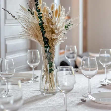 Agapanthes Jolie Maison De A Avec Exterieur Terrasse Rouen