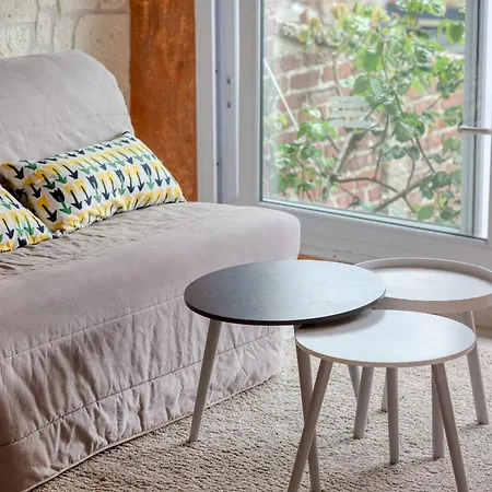 Agapanthes Jolie Maison De A Avec Exterieur Terrasse *