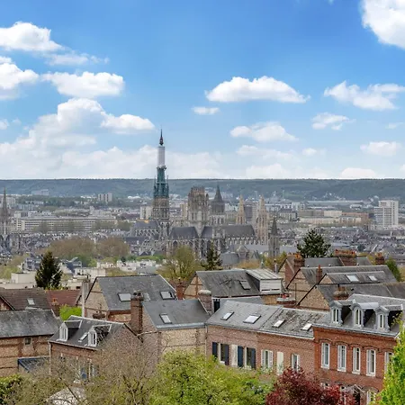 Agapanthes Jolie Maison De A Avec Exterieur Terrasse * Rouen