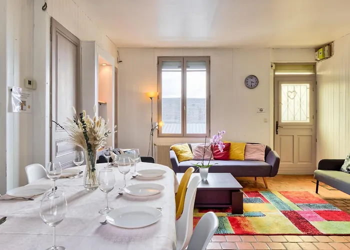 Agapanthes Jolie Maison De A Avec Exterieur Terrasse 鲁昂