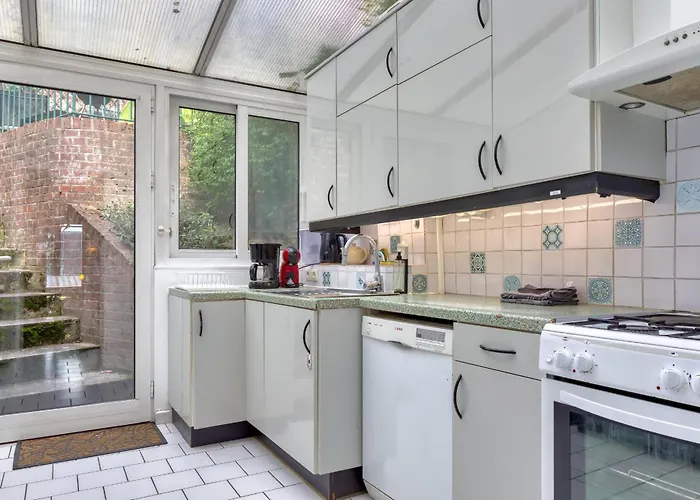 Agapanthes Jolie Maison De A Avec Exterieur Terrasse 度假居 *