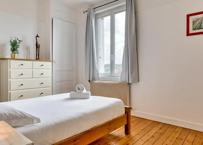 Agapanthes Jolie Maison De A Avec Exterieur Terrasse Dom wakacyjny