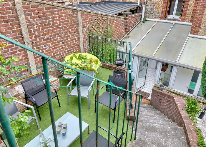 Agapanthes Jolie Maison De A Avec Exterieur Terrasse 度假居 *