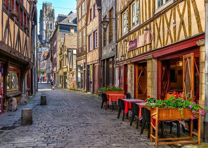 Agapanthes Jolie Maison De A Avec Exterieur Terrasse